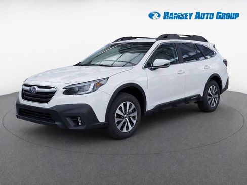Used 2022 Subaru Outback Premium AWD/4WD image 2