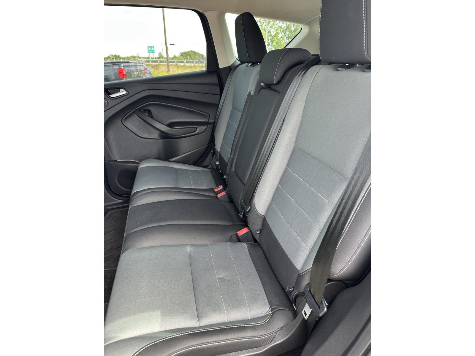 Used 2016 Ford Escape SE w/ Equipment Group 201A FWD image 33