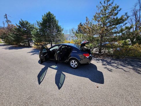 Used 2011 Chevrolet Cruze LT FWD image 9
