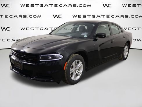 Used 2022 Dodge Charger SXT image 1