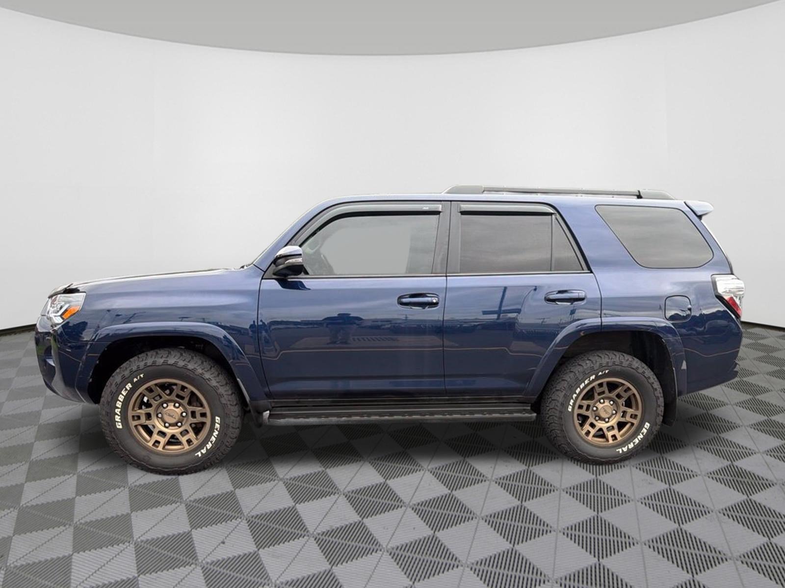 Used 2014 Toyota 4Runner SR5 Premium AWD/4WD image 4