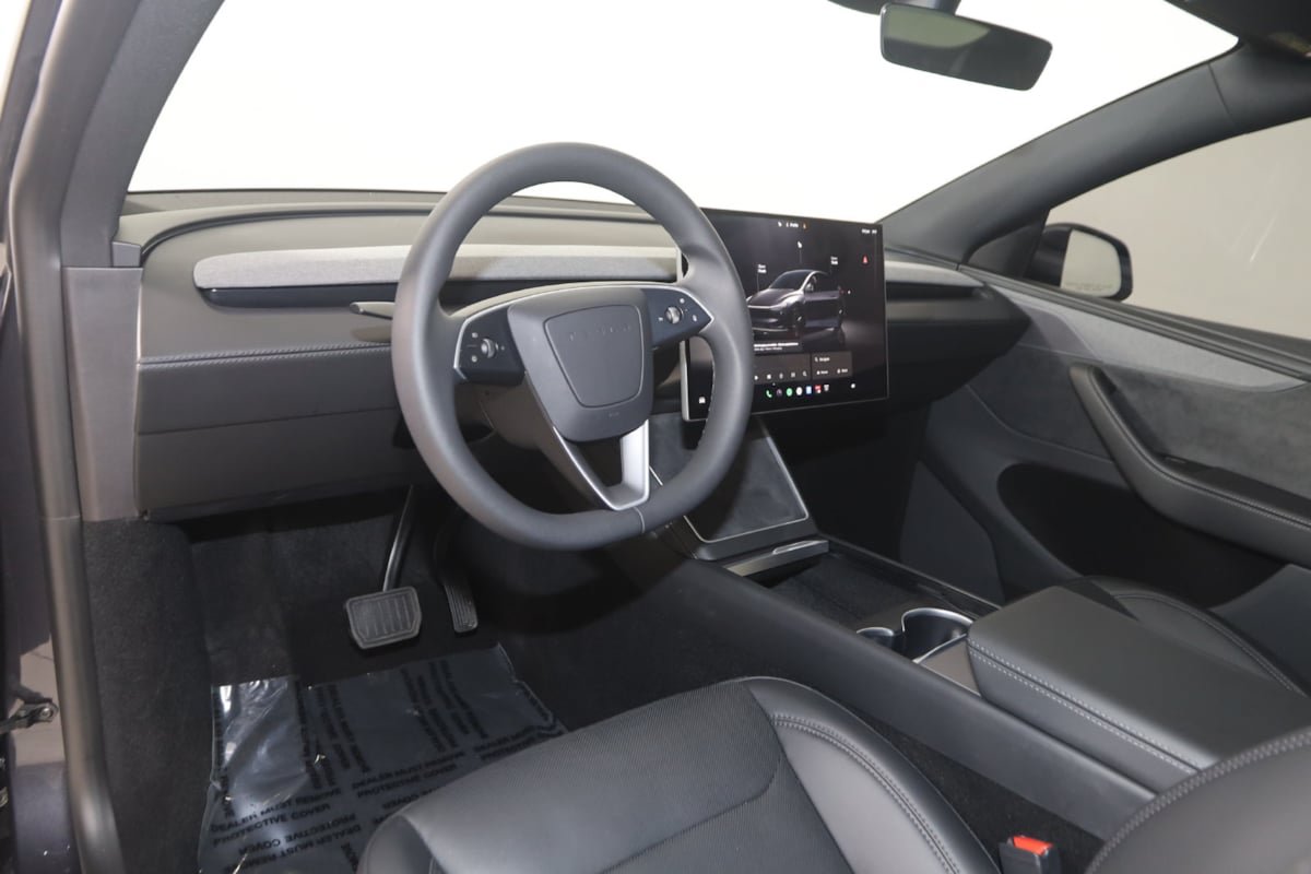 Used 2026 Tesla Model Y AWD image 26