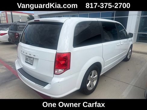 Used 2016 Dodge Grand Caravan SE w/ Quick Order Package 29E SE FWD image 2