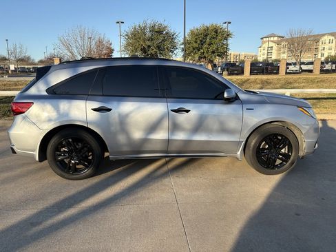 Used 2018 Acura MDX Sport Hybrid w/ Advance Pkg image 3