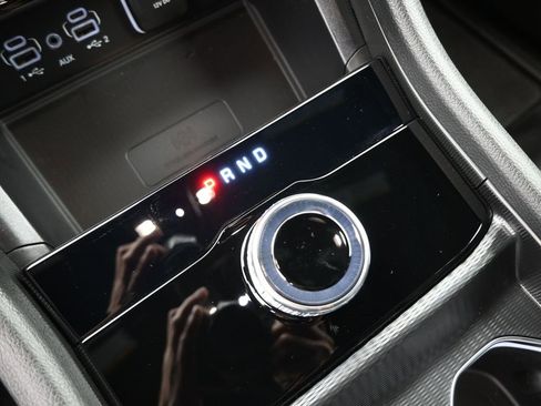 New 2025 Jeep Grand Cherokee Laredo image 9