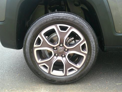 Used 2016 Jeep Renegade Limited w/ Safety & Security Group image 41