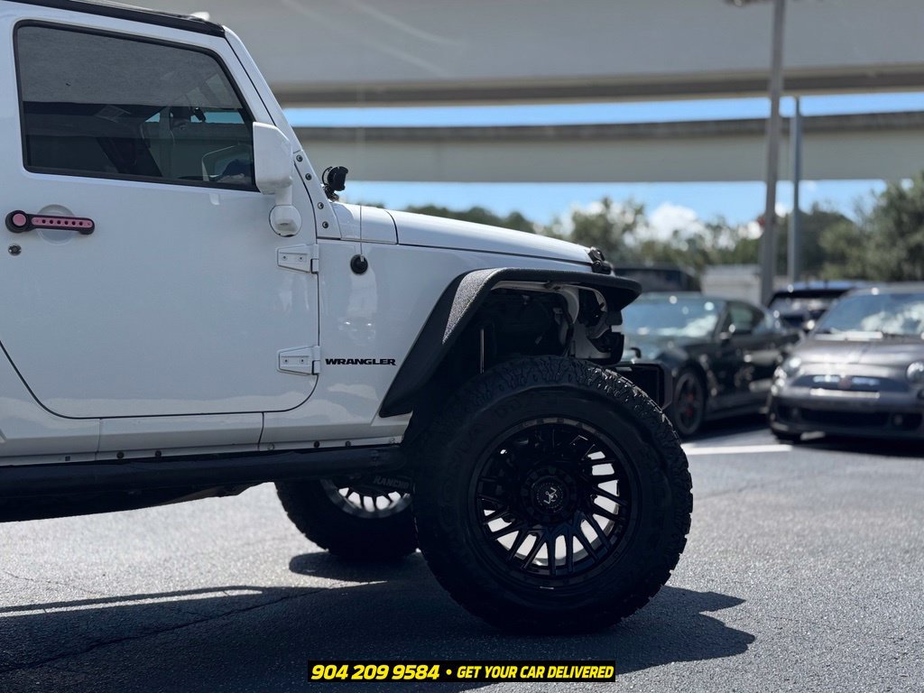 Used 2016 Jeep Wrangler Sahara w/ Connectivity Group AWD/4WD image 10