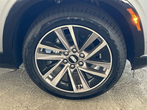 New 2026 Cadillac Vistiq Sport image 36