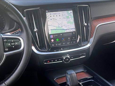 Certified 2025 Volvo V60 B5 Cross Country Plus AWD/4WD image 8