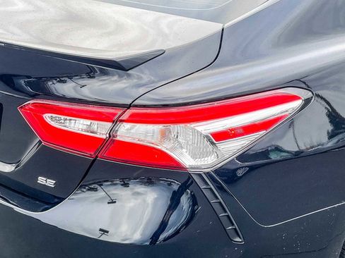 Used 2020 Toyota Camry SE image 8