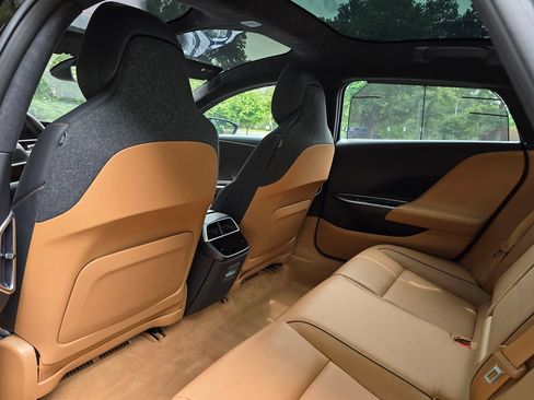 Used 2025 Lucid Air Touring AWD/4WD image 14