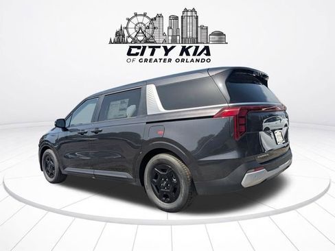New 2026 Kia Carnival FWD image 3