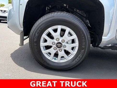 Used 2024 Toyota Tacoma SR w/ SR Upgrade Package AWD/4WD image 9
