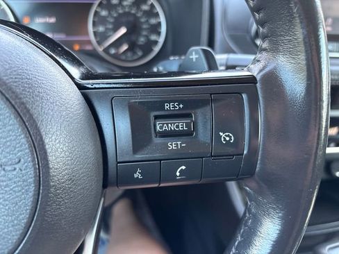 Used 2021 Nissan Rogue S AWD/4WD image 12