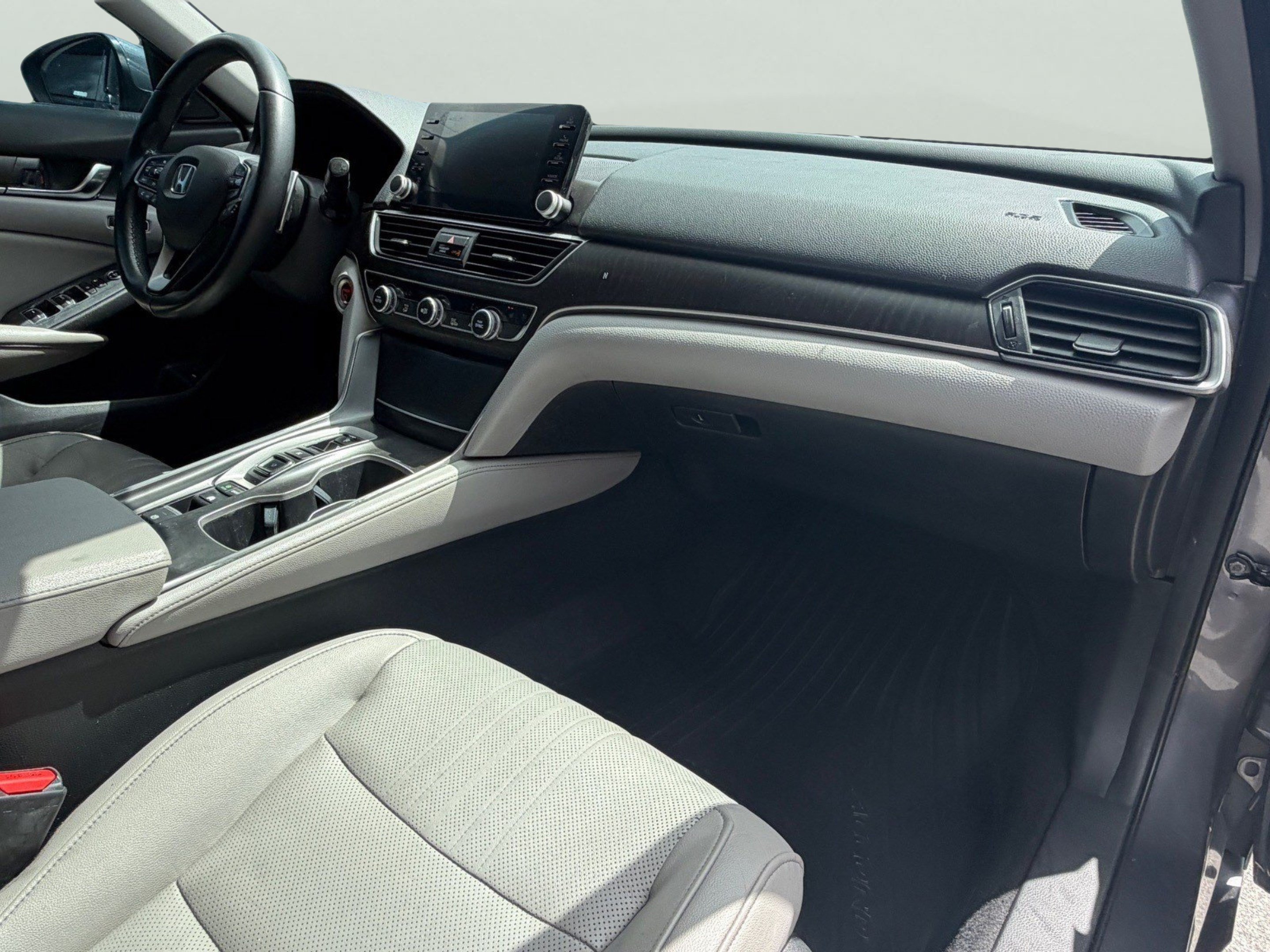 Used 2019 Honda Accord Touring image 26