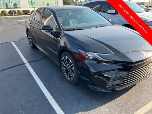 Used 2026 Toyota Camry XLE FWD image 1