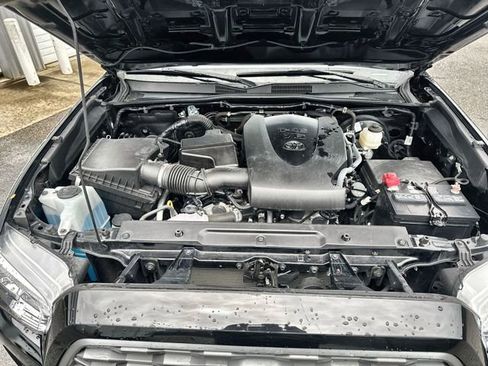 Used 2023 Toyota Tacoma TRD Sport w/ Technology Package image 33