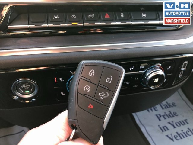 Used 2024 GMC Sierra 1500 SLT AWD/4WD image 5