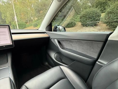 Used 2022 Tesla Model Y Performance image 47