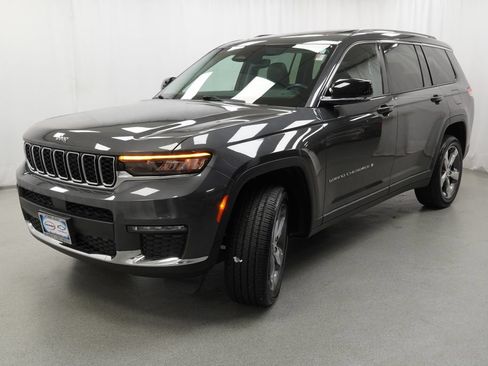 Used 2022 Jeep Grand Cherokee L Limited AWD/4WD image 4