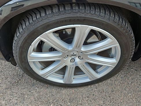 Used 2019 Volvo XC90 T8 Inscription w/ Luxury Package image 10