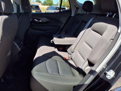 Used 2024 GMC Terrain SLE image 19