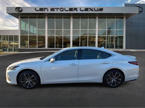 Certified 2023 Lexus ES 350 w/ Premium Package image 6