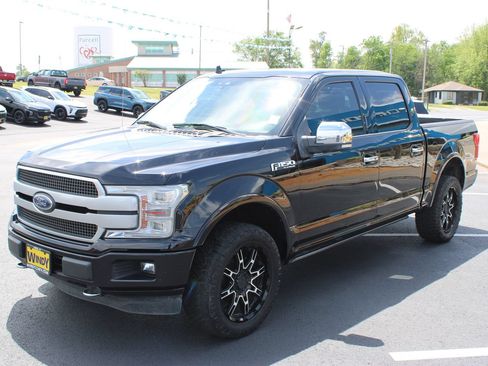 Used 2019 Ford F150 Platinum w/ Equipment Group 701A Luxury AWD/4WD image 4