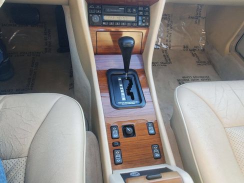 Used 1995 Mercedes-Benz E 320 E 320 4dr Sedan image 17