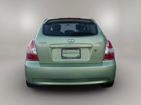 Used 2009 Hyundai Accent SE w/ Premium Equipment Pkg 4 image 5