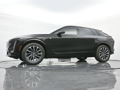 New 2025 Cadillac Lyriq Sport image 16