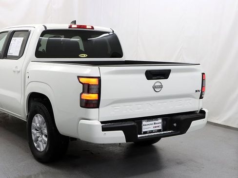Used 2023 Nissan Frontier SV w/ Technology Package image 8