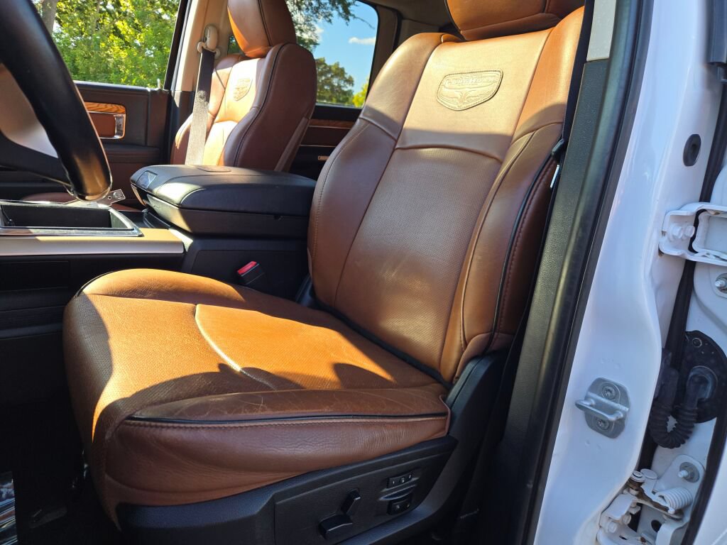 Used 2014 RAM 1500 Laramie Longhorn w/ Convenience Group AWD/4WD image 32