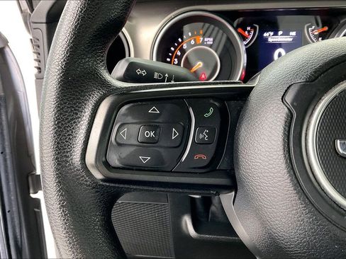 Used 2018 Jeep Wrangler Unlimited Sport image 26