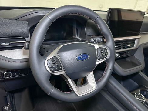 Used 2026 Ford Explorer Active w/ Active Comfort Package AWD/4WD image 24