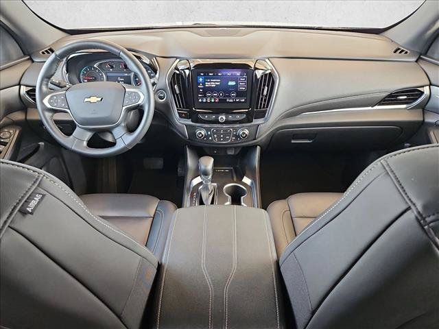 Used 2023 Chevrolet Traverse LT FWD image 17