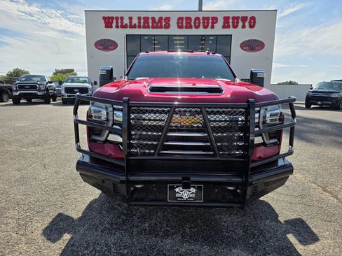 Used 2025 Chevrolet Silverado 3500 High Country w/ Technology Package AWD/4WD image 2