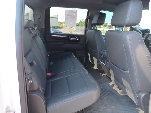 Used 2024 Chevrolet Silverado 3500 LTZ w/ LTZ Convenience Package AWD/4WD image 9