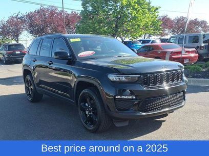Certified 2025 Jeep Grand Cherokee Limited w/ Black Appearance Package