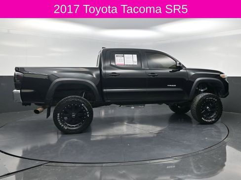 Used 2017 Toyota Tacoma TRD Off-Road w/ Tow Package (A/T) image 4