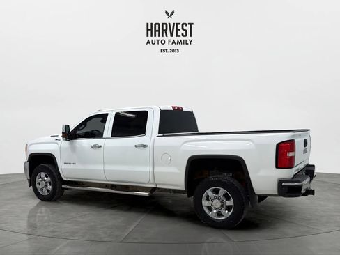 Used 2019 GMC Sierra 2500 SLT w/ Duramax Plus Package AWD/4WD image 3