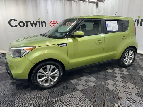 Used 2016 Kia Soul + image 4
