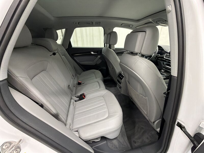 Used 2019 Audi Q5 2.0T Premium Plus w/ Premium Plus Package AWD/4WD image 14