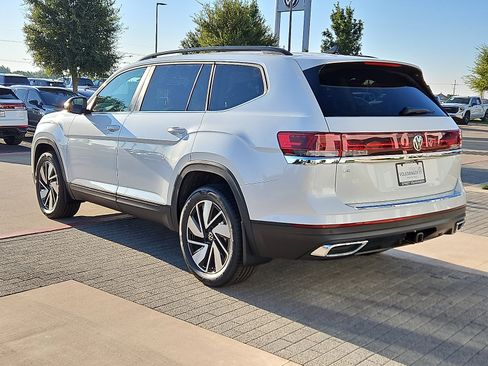 New 2026 Volkswagen Atlas SE image 2