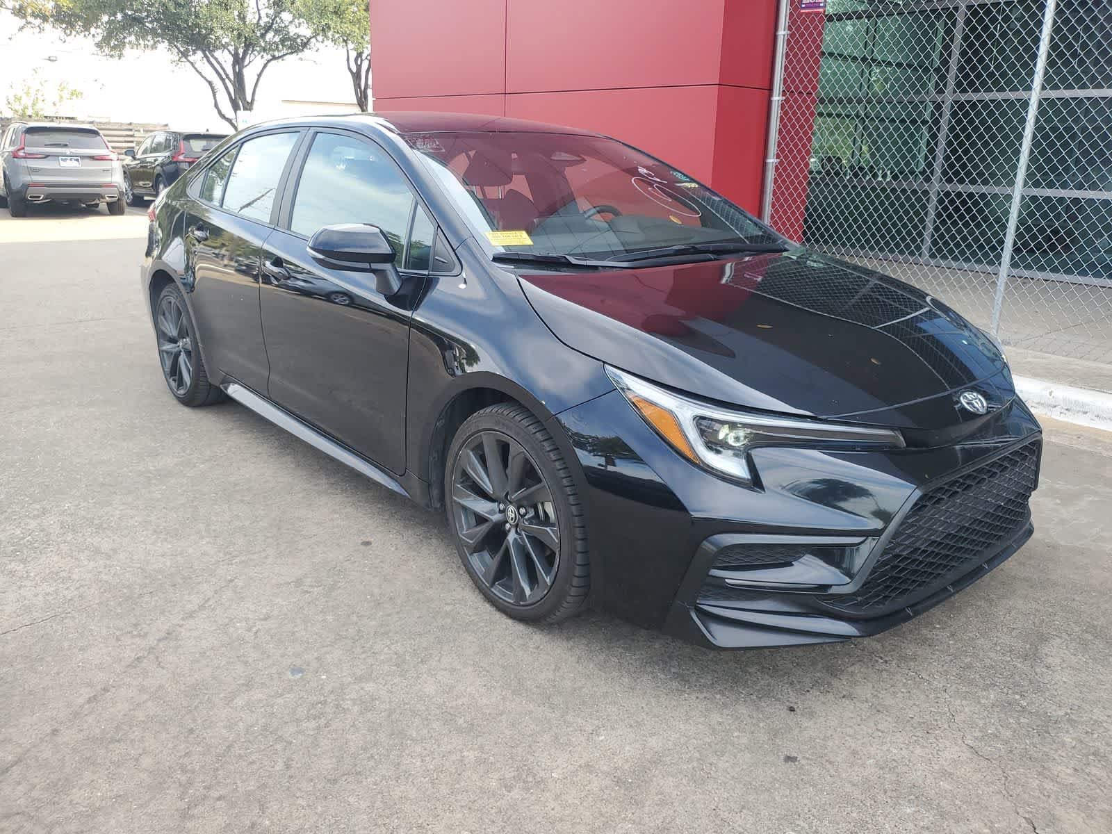 Used 2025 Toyota Corolla SE FWD image 9