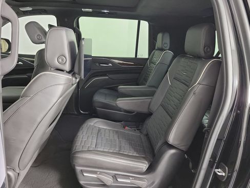 Used 2024 Cadillac Escalade ESV Sport Platinum AWD/4WD image 11