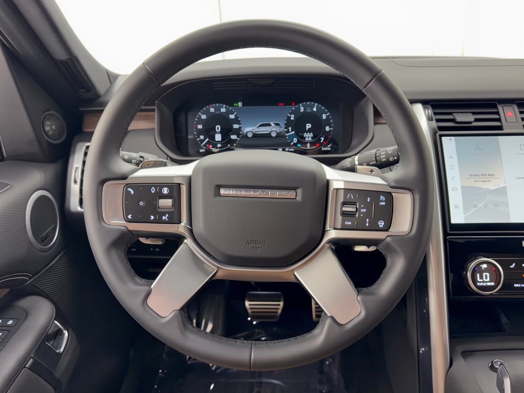 Certified 2026 Land Rover Discovery Dynamic SE AWD/4WD image 10