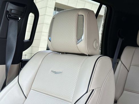 Certified 2024 Cadillac Escalade Premium Luxury AWD/4WD image 25