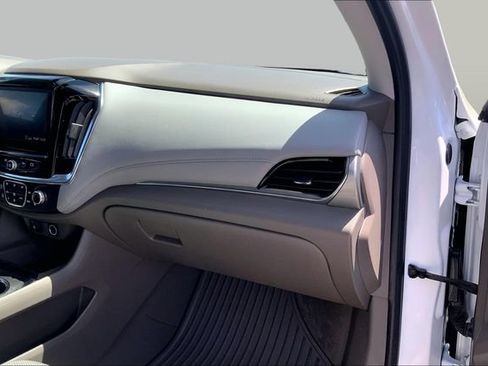 Used 2020 Chevrolet Traverse LT AWD/4WD image 16