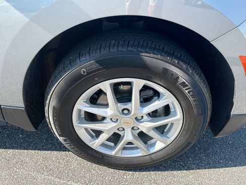 Used 2024 Chevrolet Equinox LS w/ LS Convenience Package FWD image 27